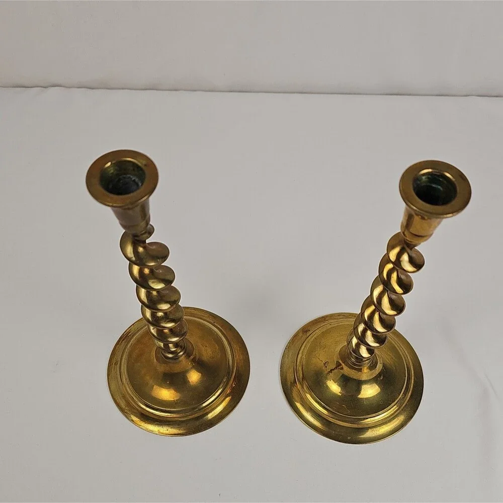Set of 2 Vintage Brass Candlestick Holders Pair Twisted Spiral Stem Decorative
